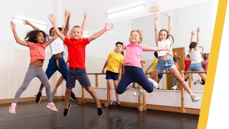 Kleuters tijdens naschoolse lessen danstheater in K'DO Antwerpen